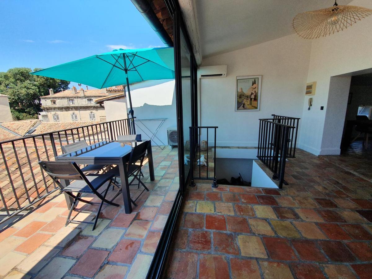 Au Coeur Du Centre Historique - Immeuble Classe - Terrasse - Climatise Nimes Luaran gambar