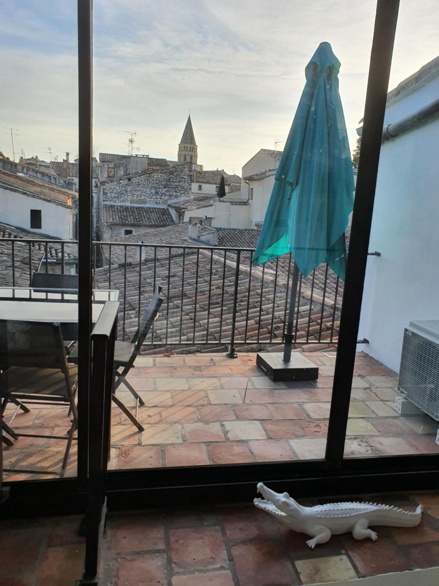 Au Coeur Du Centre Historique - Immeuble Classe - Terrasse - Climatise Nimes Luaran gambar