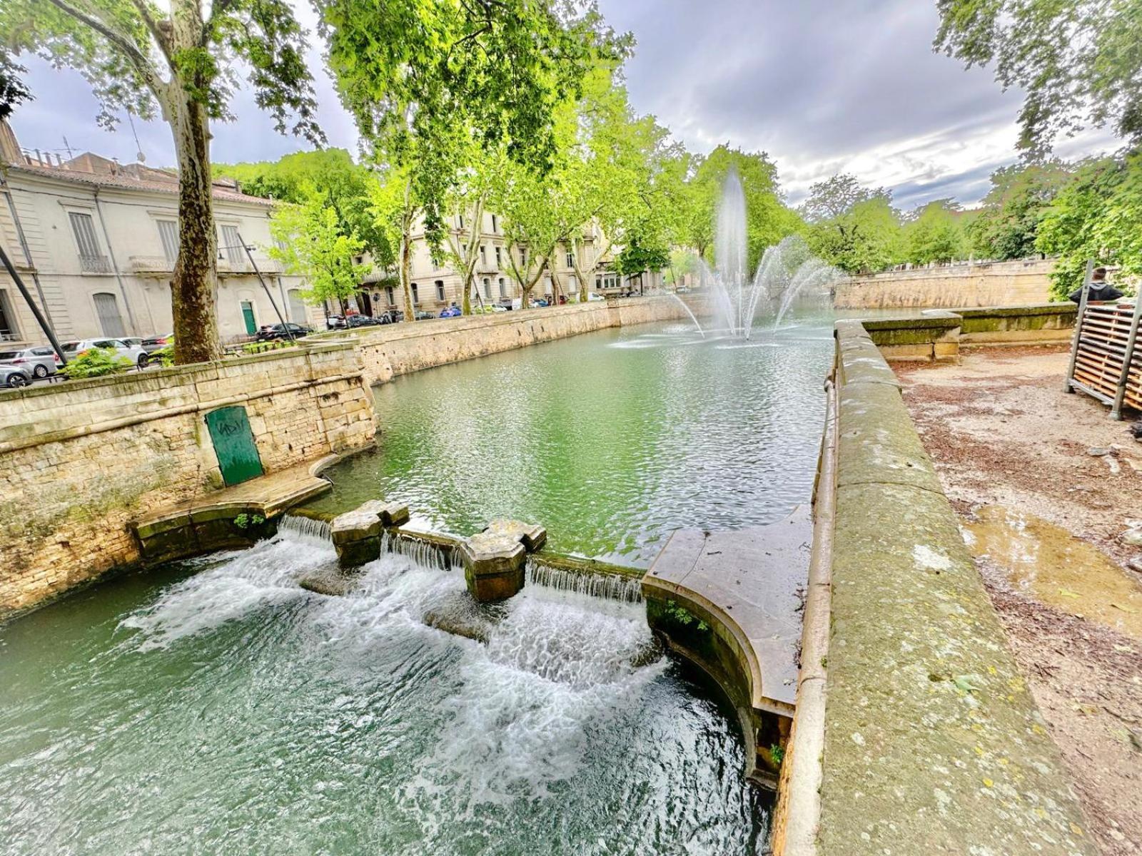 Au Coeur Du Centre Historique - Immeuble Classe - Terrasse - Climatise Nimes Luaran gambar